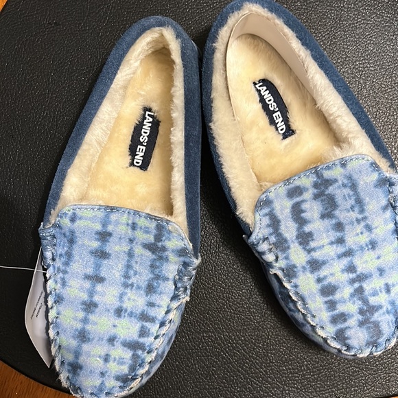 Lands End slippers 🛶 - Picture 2 of 5